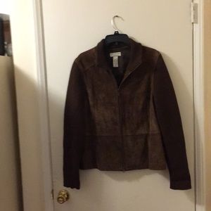 Brown suede coat with thick sweater like sleeves